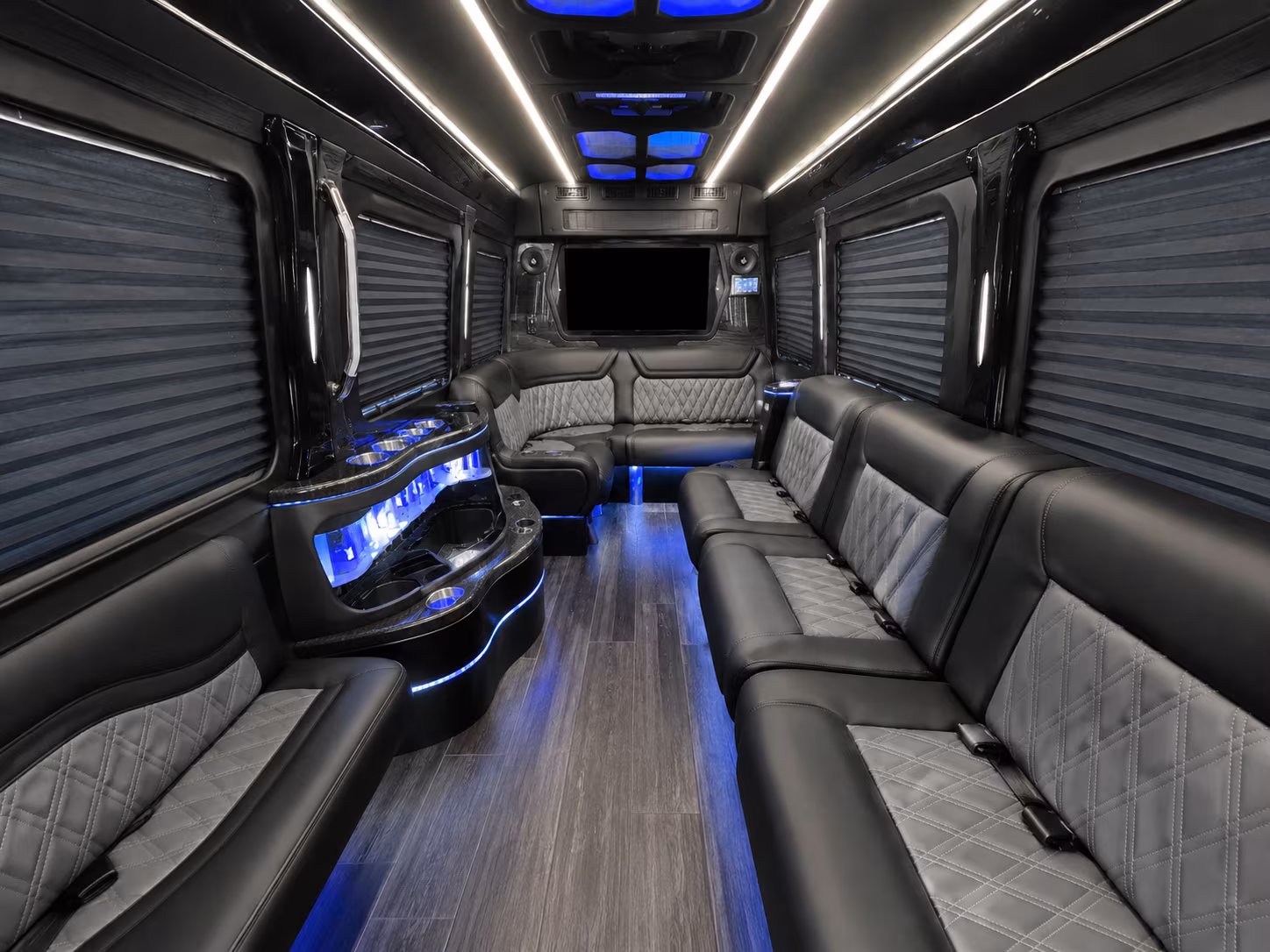 use jacksonvillecharterbusservices com to set up recurring shuttle routes across the first coast